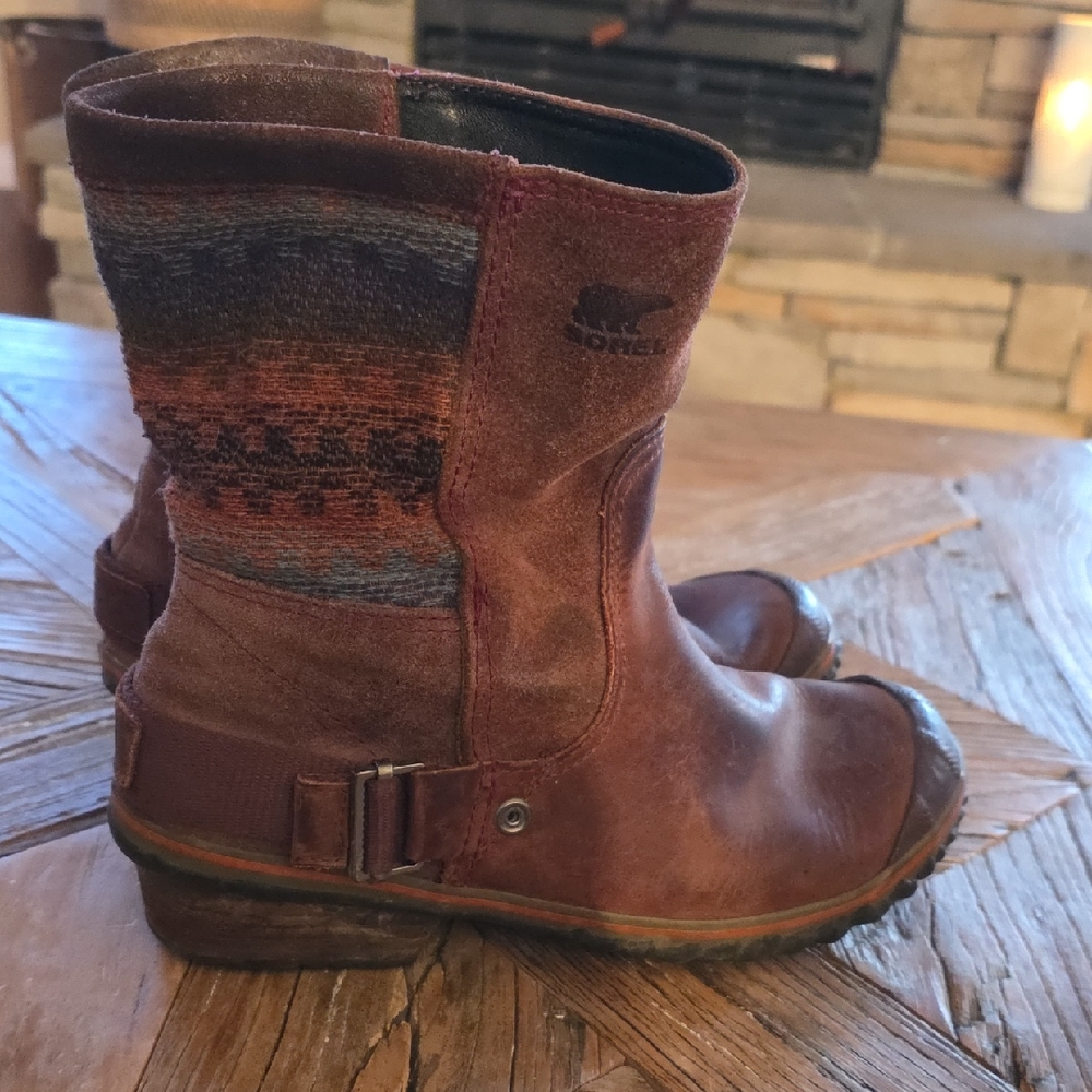 SOREL boho pull on leather boots 7